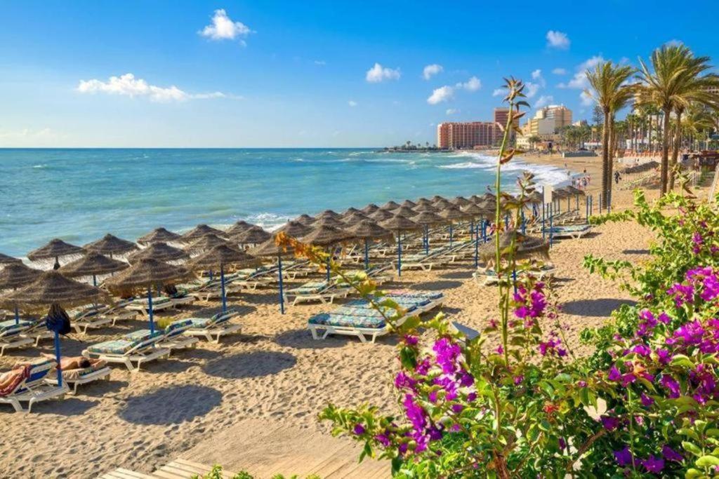 Apartamento Con Gran Terraza Junto A La Playa Torremolinos Buitenkant foto